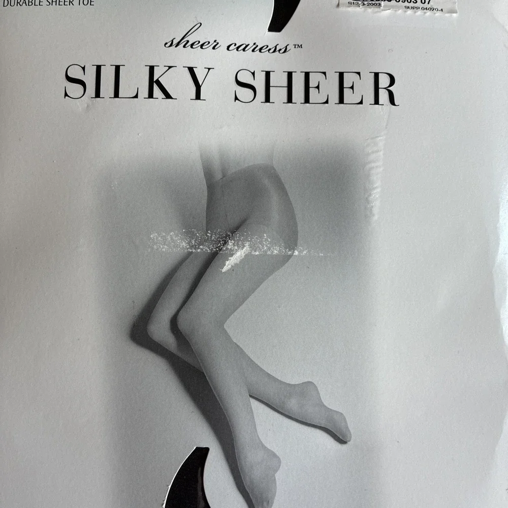 Sheer Caress Silky Sheer Pantyhose Off Black Average Size NWT
